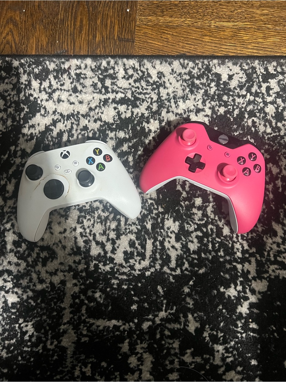 Xbox One X - Picture 4 of 4
